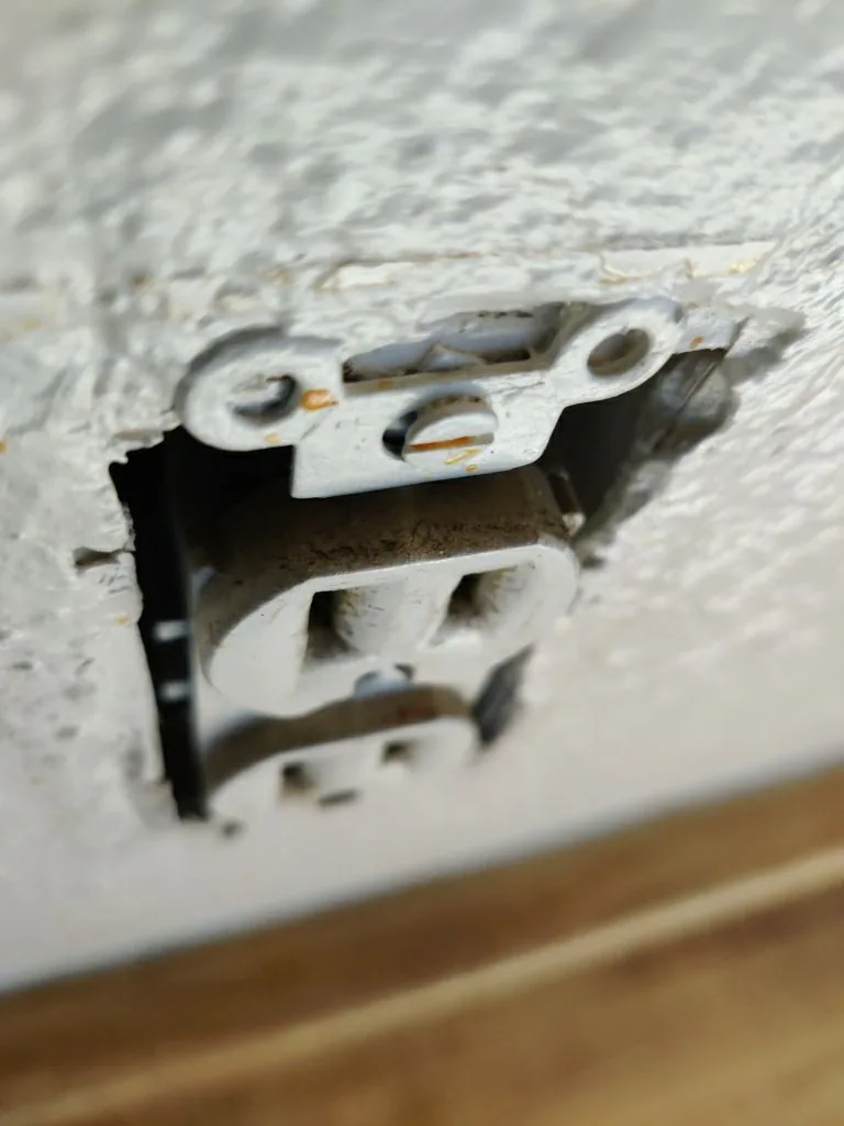 Outlet Baseboard Tub Edge Trim Sampling from Hemet apartment fire smoke damage restoration documentation - photo 74 of 180