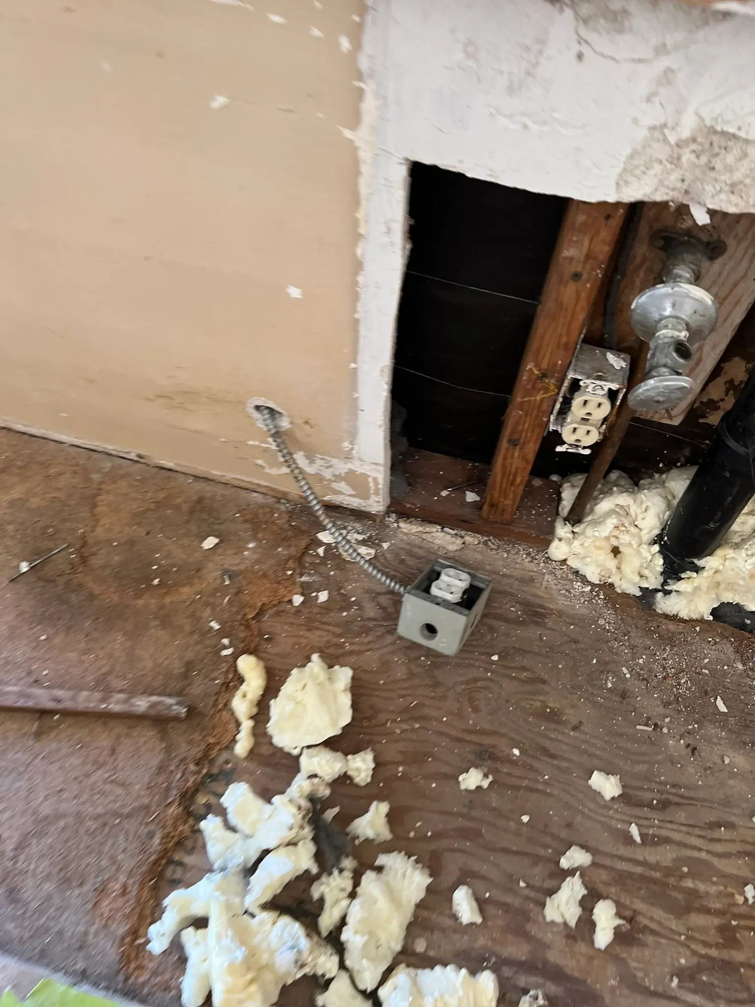Hemet Kitchen Water Damage Restoration project photo 60 from Hemet water damage restoration project by PL Builders